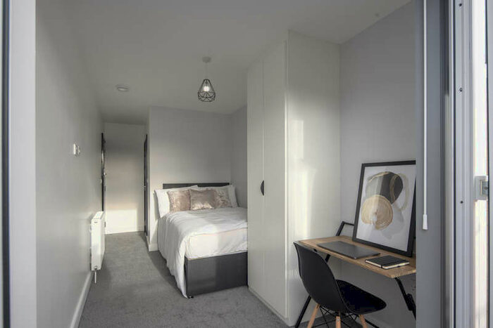 1 Bedroom House To Rent In London Road, Ashford, TW15