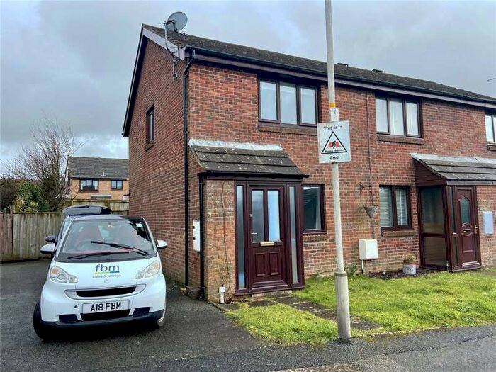 2 Bedroom Semi-Detached House To Rent In Derwent Avenue, Steynton, Milford Haven, SA73