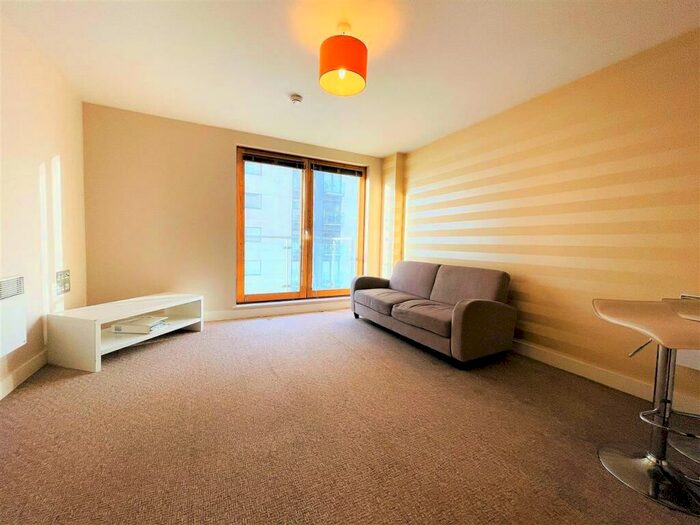 1 Bedroom Apartment To Rent In Vallea Court, Green Quarter, Manchester, M4