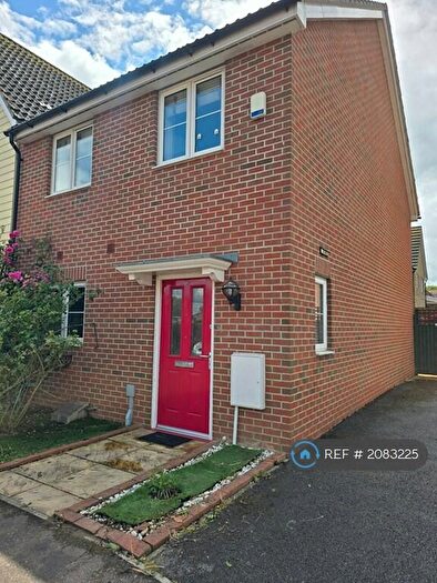 3 Bedroom Semi-Detached House To Rent In Small Heath Avenue, Romford, RM3