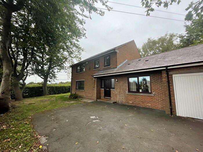 4 Bedroom Detached House To Rent In Hawkswood Avenue, Kirkstall, Leeds, LS5