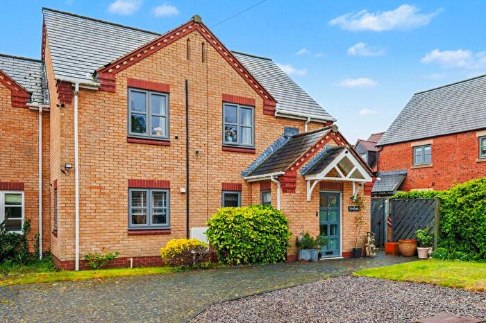 3 Bedroom Semi-Detached House For Sale In Todenham Road, Moreton-In-Marsh, GL56