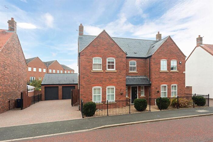 4 Bedroom Detached House For Sale In Halton Way, Great Park, NE3