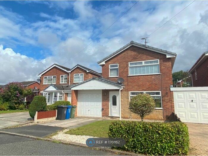 3 Bedroom Detached House To Rent In Wessex Close, Woolston, Warrington, WA1