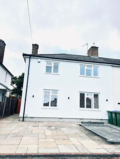 3 Bedroom Semi Detached House To Rent In Leigh Place, Welling, DA16