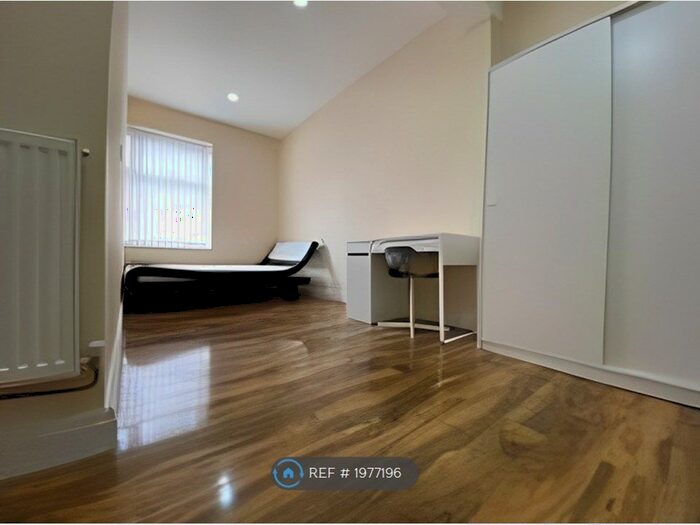 1 Bedroom Property To Rent In Letty Street, Cardiff, CF24