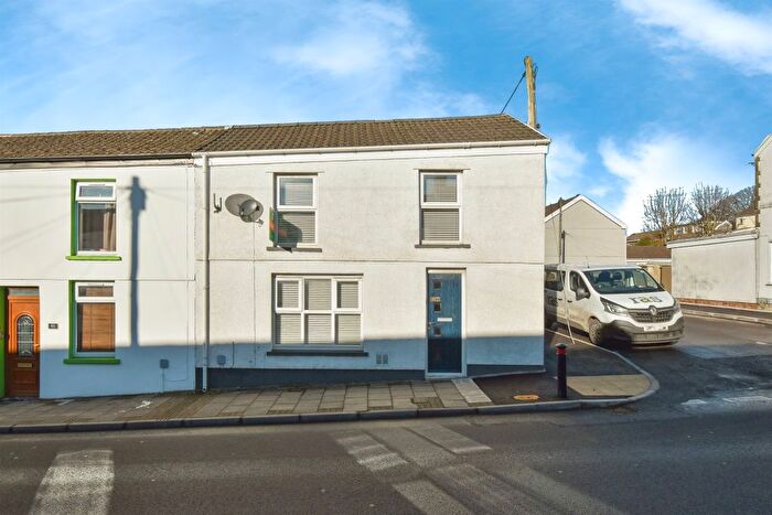 3 Bedroom End Terrace House For Sale In Gilfach Cynon, Merthyr Tydfil, CF47