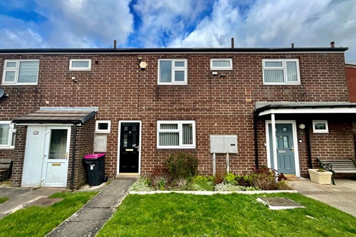 3 Bedroom Flat For Sale In Alison Drive, Swallownest, Sheffield, Rotherham, S26