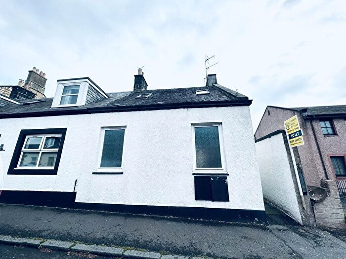 2 Bedroom Flat To Rent In Stirling Street, Tillicoultry, FK13