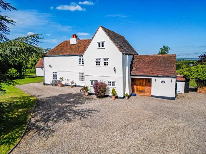 4 Bedroom Detached House For Sale In Great Burches Road, Benfleet, SS7
