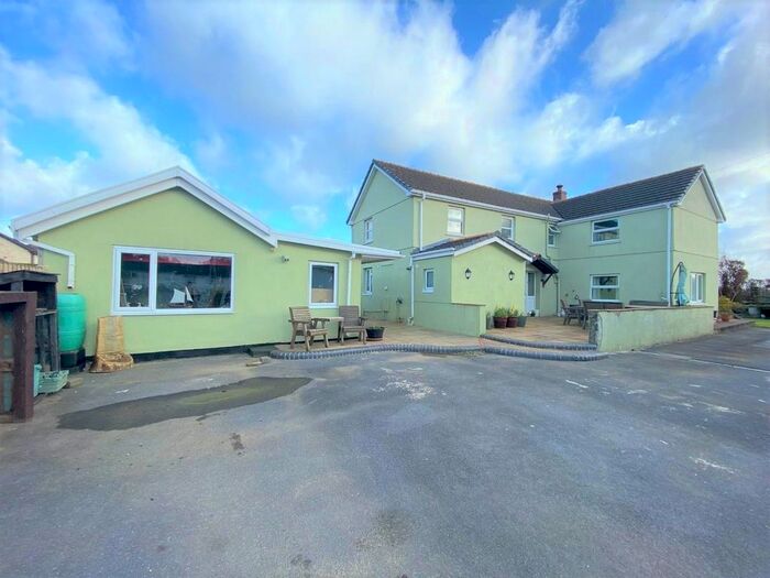 3 Bedroom Property For Sale In Station Road, Nantgaredig, Carmarthen, SA32