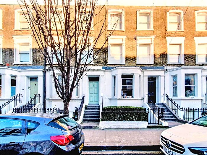 2 Bedroom Flat To Rent In Hopgood Street, London, W12