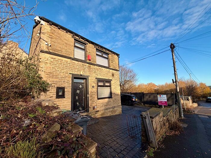 4 Bedroom Detached House For Sale In Deighton Road, Deighton, Huddersfield, HD2