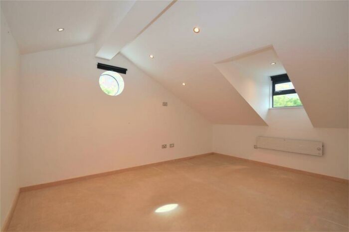 2 Bedroom Apartment To Rent In The Loft, Apart -Ravenstone House, A Britannia Road, M33