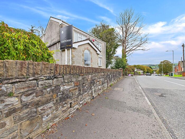 3 Bedroom Detached House For Sale In Llanllienwen Road, Cwmrhydyceirw, SA6