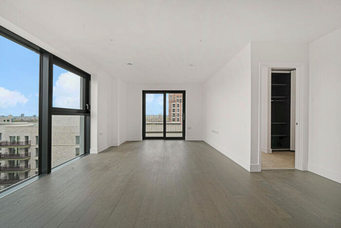 2 Bedroom Flat To Rent In Hawksbury Heights, Hewson Way, SE17