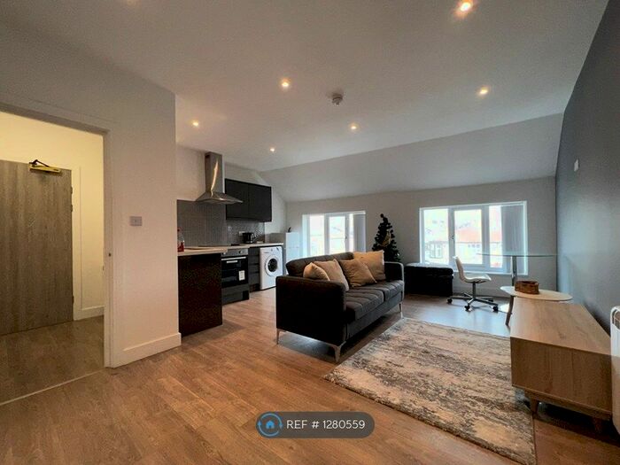 1 Bedroom Flat To Rent In Allerton Road, Mossley Hill, Liverpool, L18