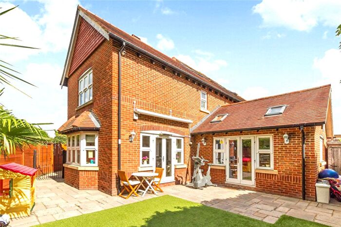 4 Bedroom Semi-detached House For Sale In Watford Heath, Oxhey Village, Watford, Hertfordshire, WD19