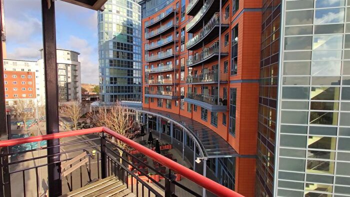 2 Bedroom Flat To Rent In Centurion Court, Gunwharf Quays, PO1