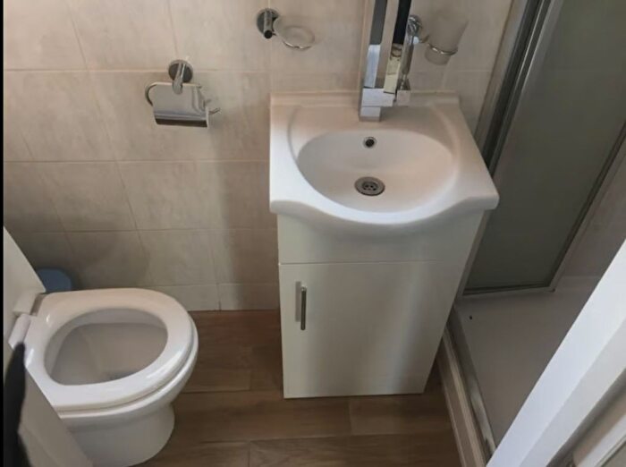 Studio To Rent In Farrow Place, London, SE16