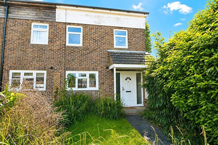 3 Bedroom Terraced House For Sale In Andover Walk, ME15