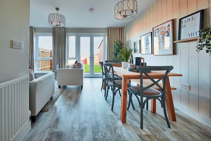 3 Bedroom Semi-Detached House For Sale In Martin Drive, Stafford, Staffordshire, ST16