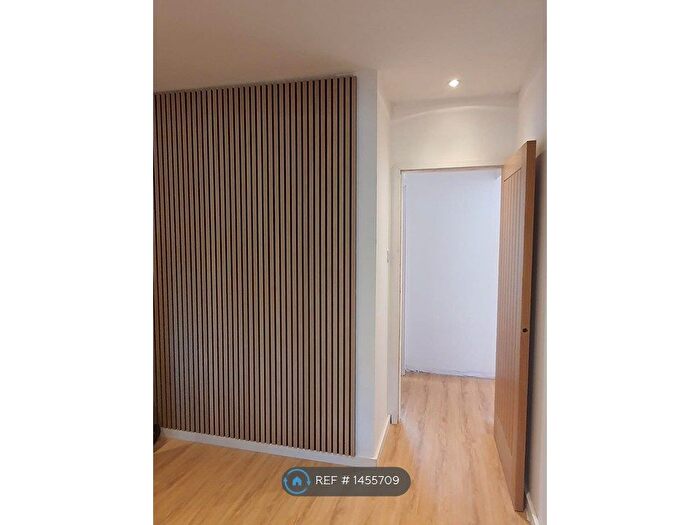 3 Bedroom Semi-Detached House To Rent In Southdown Avenue, Southdown, Bath, BA2