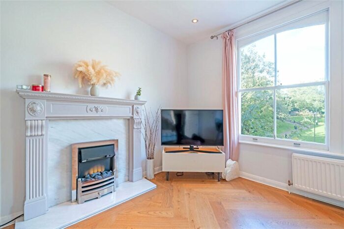 1 Bedroom Flat For Sale In Maygrove Road, West Hampstead, NW6