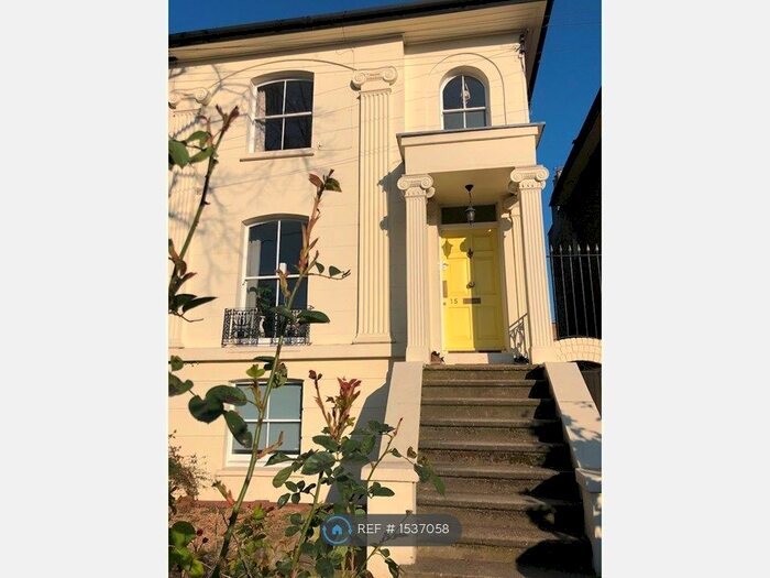 3 Bedroom Semi-Detached House To Rent In Glengall Road, London, SE15