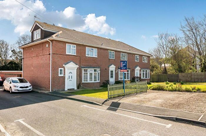 4 Bedroom End Of Terrace House For Sale In Lanehouse Rocks Road, Weymouth, DT4