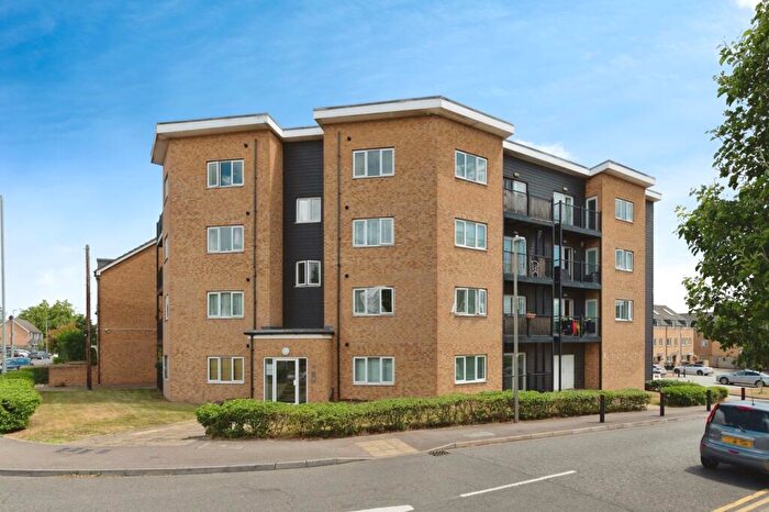 2 Bedroom Flat For Sale In London Road, Grays, Essex, RM20