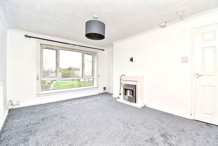 2 Bedroom Flat To Rent In Mossgiel Road, Cumbernauld, G67