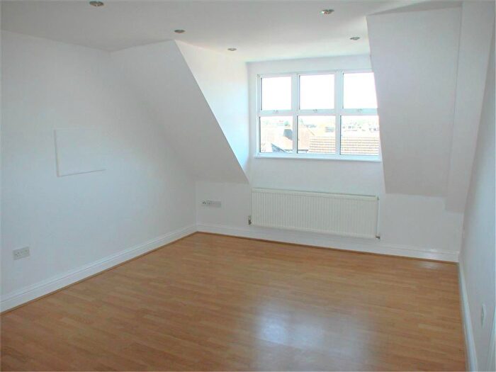 2 Bedroom Flat To Rent In Church Street, Baldock, SG7