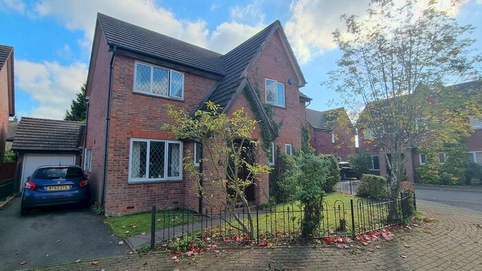 4 Bedroom Detached House For Sale In Dale Close, Long Itchington, CV47