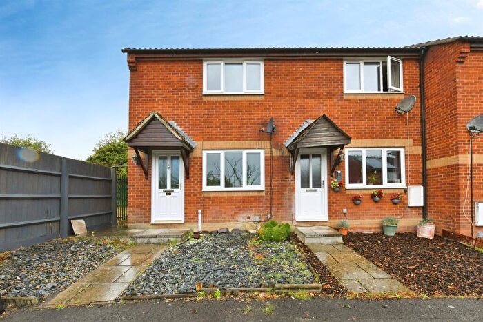 2 Bedroom End Of Terrace House For Sale In Frome Road, Trowbridge, BA14