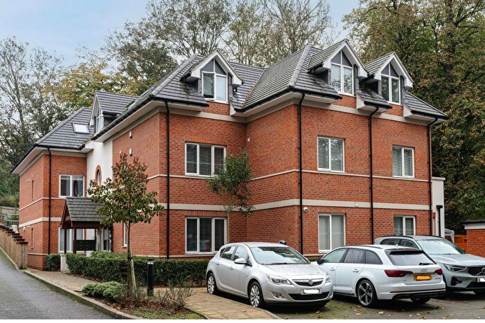2 Bedroom Flat For Sale In Ewell By Pass, Ewell, KT17