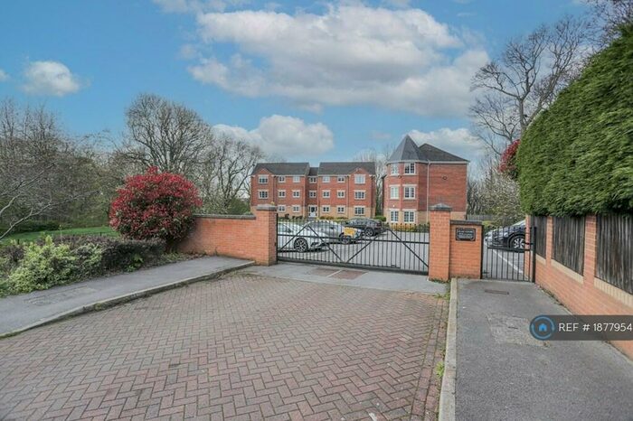 2 Bedroom Flat To Rent In Lilac Court, Leeds, LS14