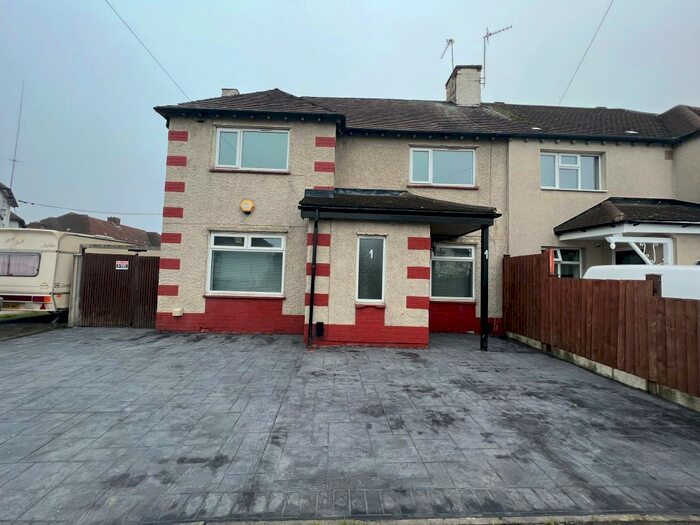 3 Bedroom Property To Rent In Victory Road, Derby, DE24