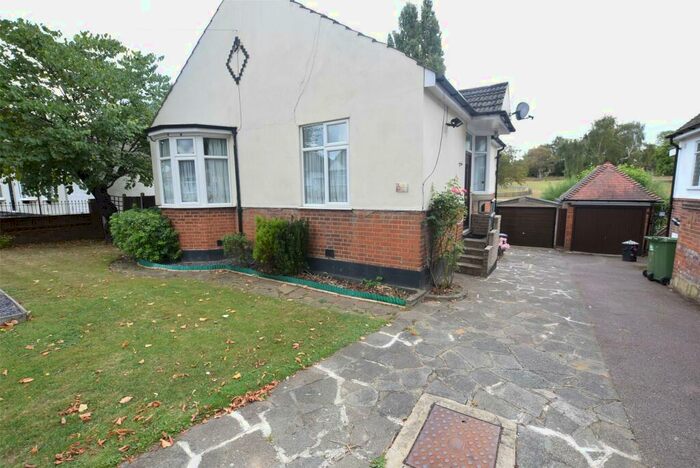 2 Bedroom Bungalow To Rent In Kingston Road, Romford, RM1