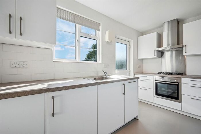 3 Bedroom Flat To Rent In St Catherines Court, Bedford Road, London, W4