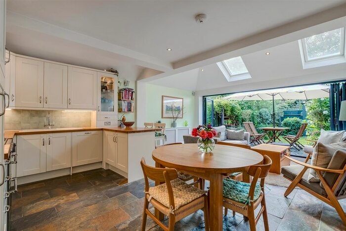 2 Bedroom Flat To Rent In Southdean Gardens, London, SW19