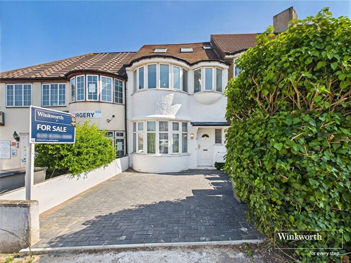 5 Bedroom Terraced House For Sale In Wakemans Hill Avenue, Kingsbury, London, NW9