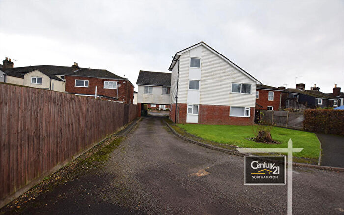 1 Bedroom Flat To Rent In |Ref: |, Brook Court, Millbrook Road East, Southampton, SO15