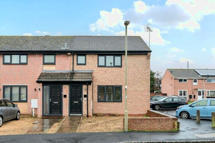 1 Bedroom Maisonette To Rent In Kidlington, Oxfordshire, OX5