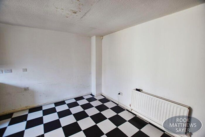 3 Bedroom Flat For Sale In Alnham Court, Newcastle Upon Tyne, NE3