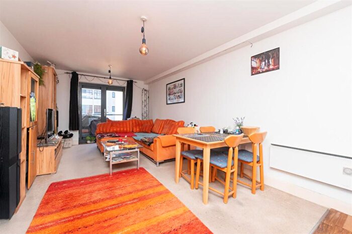 1 Bedroom Flat For Sale In Centro, Charles Street, BS1