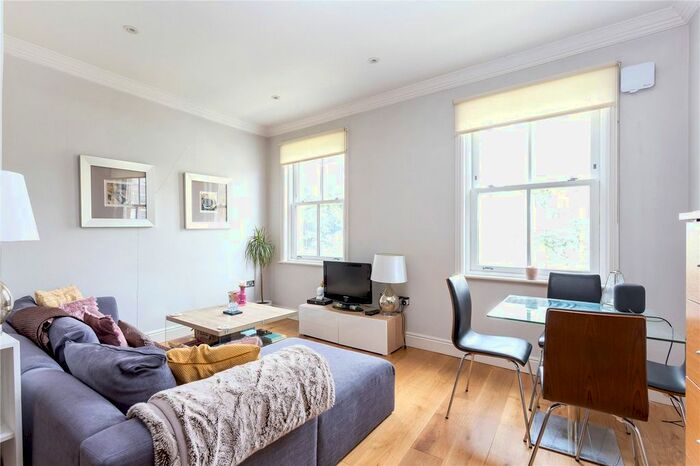 2 Bedroom Flat To Rent In Green Lanes, Newington Green, N16