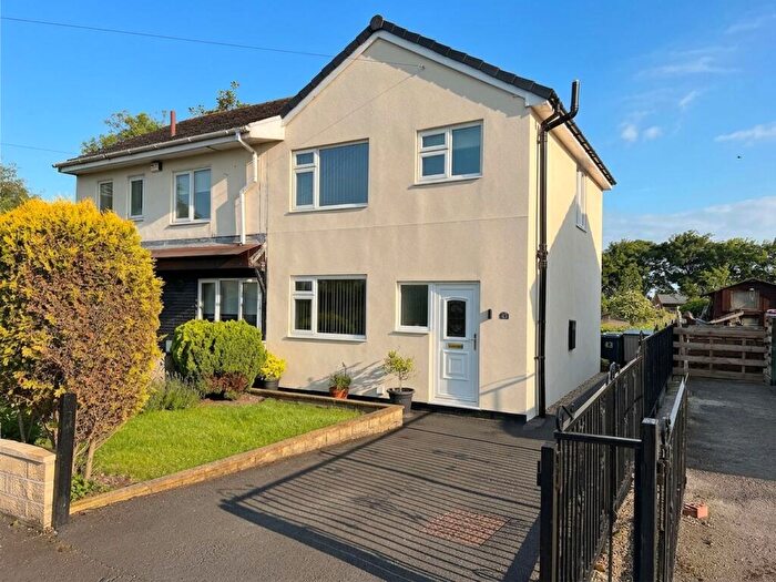 3 Bedroom Semi-Detached House For Sale In Moorside Road, Huddersfield, HD5
