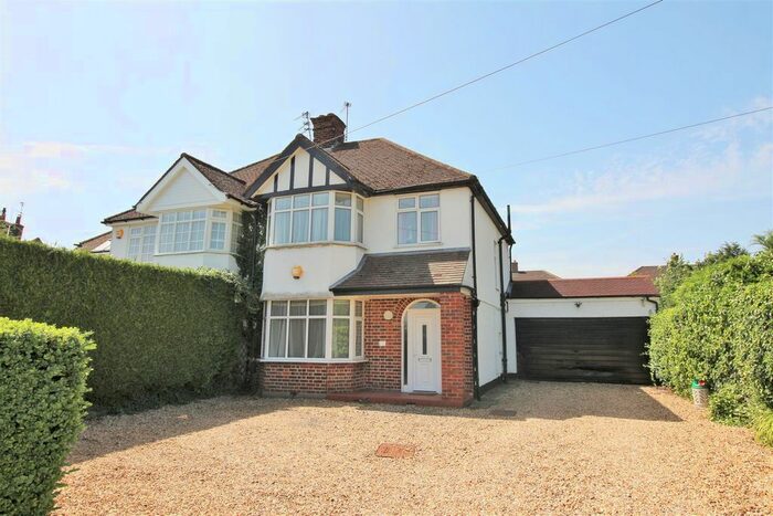 3 Bedroom Detached House To Rent In Hilfield Lane, Aldenham, Watford, Hertfordshire, WD25