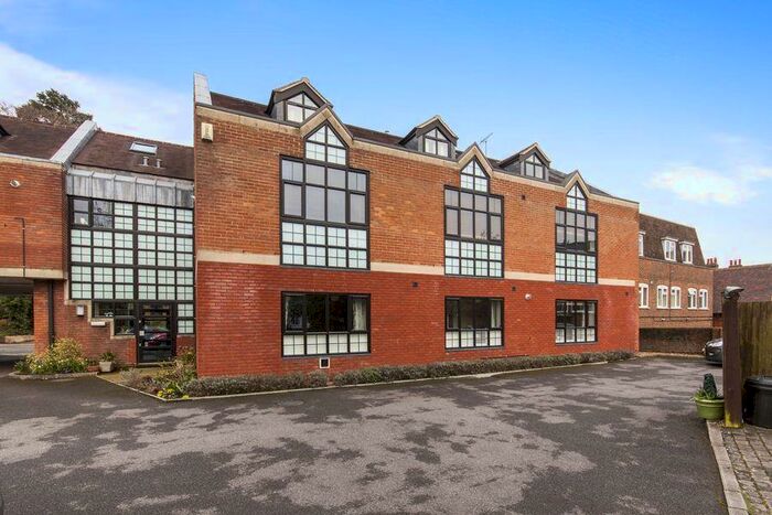 1 Bedroom Apartment To Rent In Milton Road, Wokingham, RG40